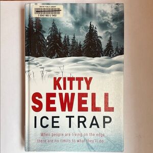 Kitty Sewell 'Ice Trap' Hardcover Book 📕 
Large print